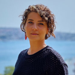 Portrait of Esra Ozkan