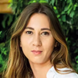 Portrait of Océane Harati